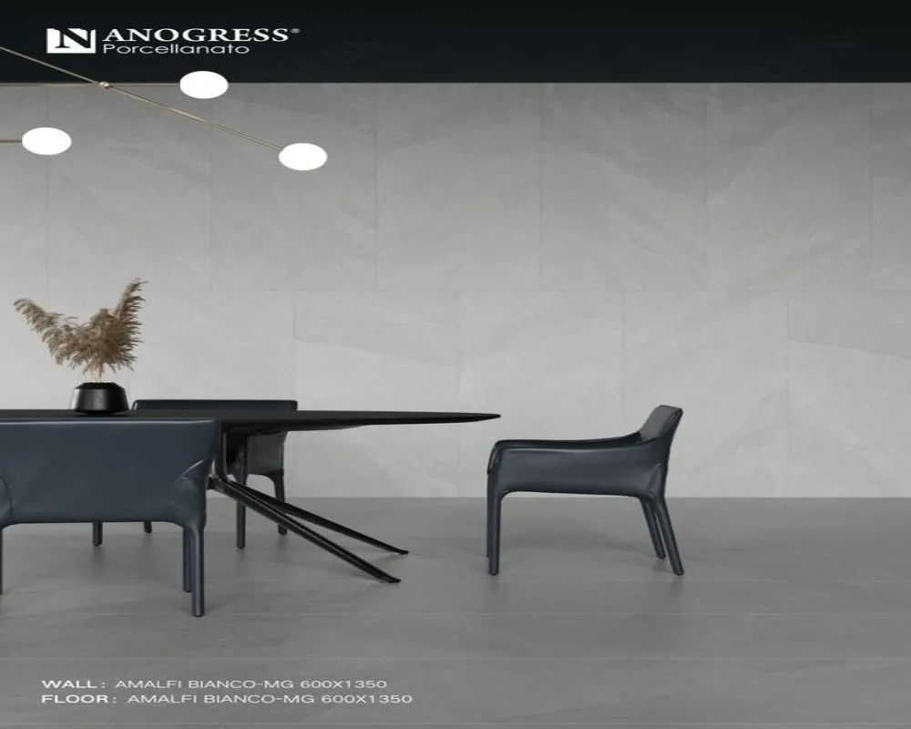 The slate art on the natural sea cliffs.